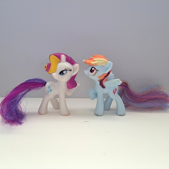 My little pony | McDonald's rainbow dash & rarity *damaged* - Picture 1 of 9